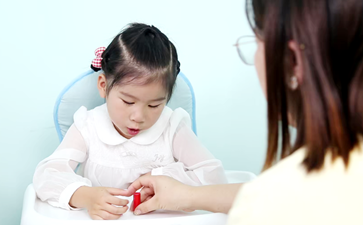孩子語言表達不清楚是什么原因？