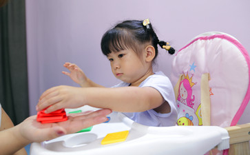 孩子語言表達能力差是什么原因？